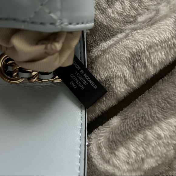 Guess cross body bag - Picture 4 of 6